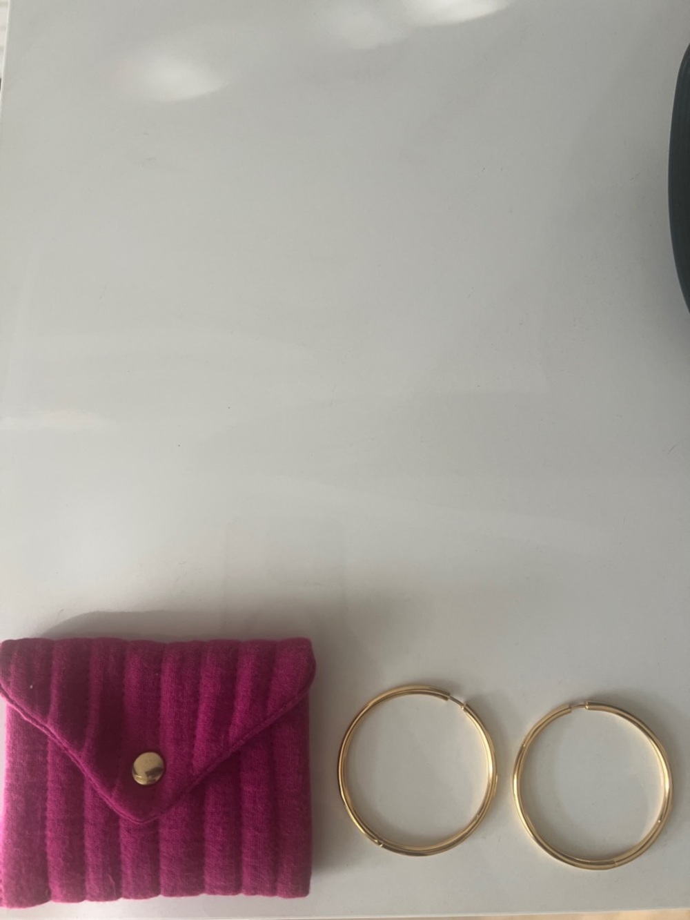 Fuchsia Quilted Coin Purse with Gold Hoop Earrings